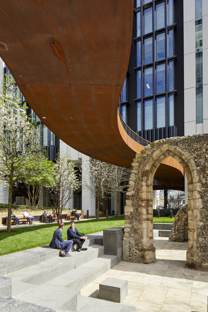 London Wall Place — exterior