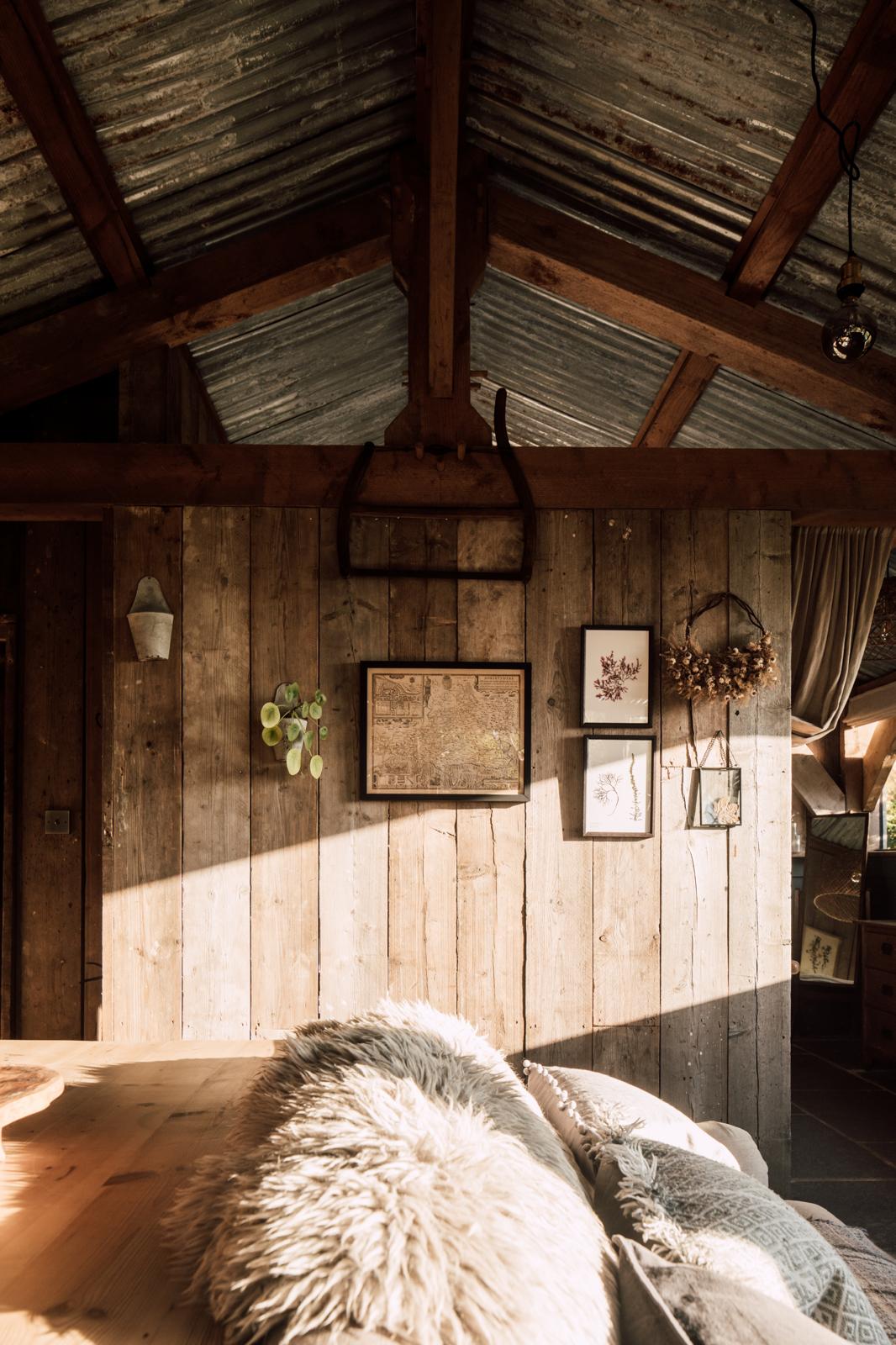 The Writers Cabin, Dorset — interior detail