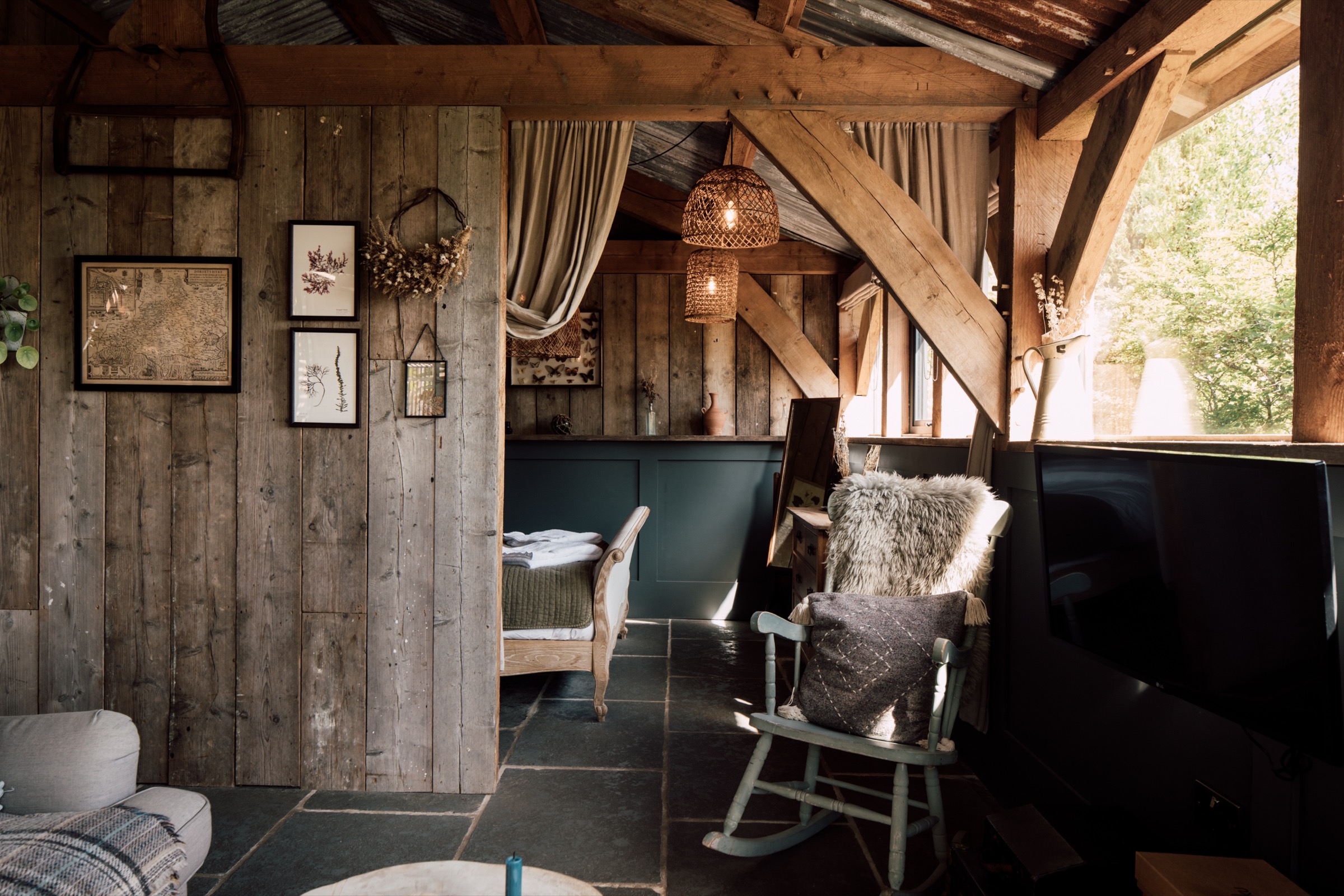 The Writers Cabin, Dorset — interior living space